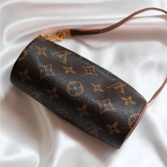 ✨ Authentic Louis Vuitton Mini Papillon Bag Barrel Monogram Logo Purse ✨ - Picture 3 of 7